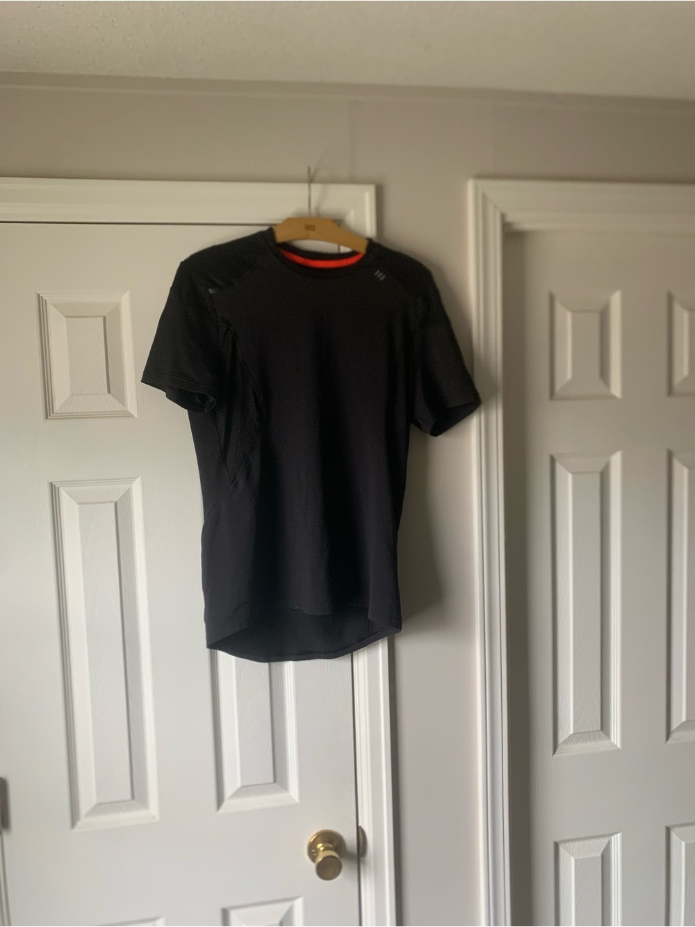 lululemon athletica Black Short-Sleeve Performance Tee with Red Trim